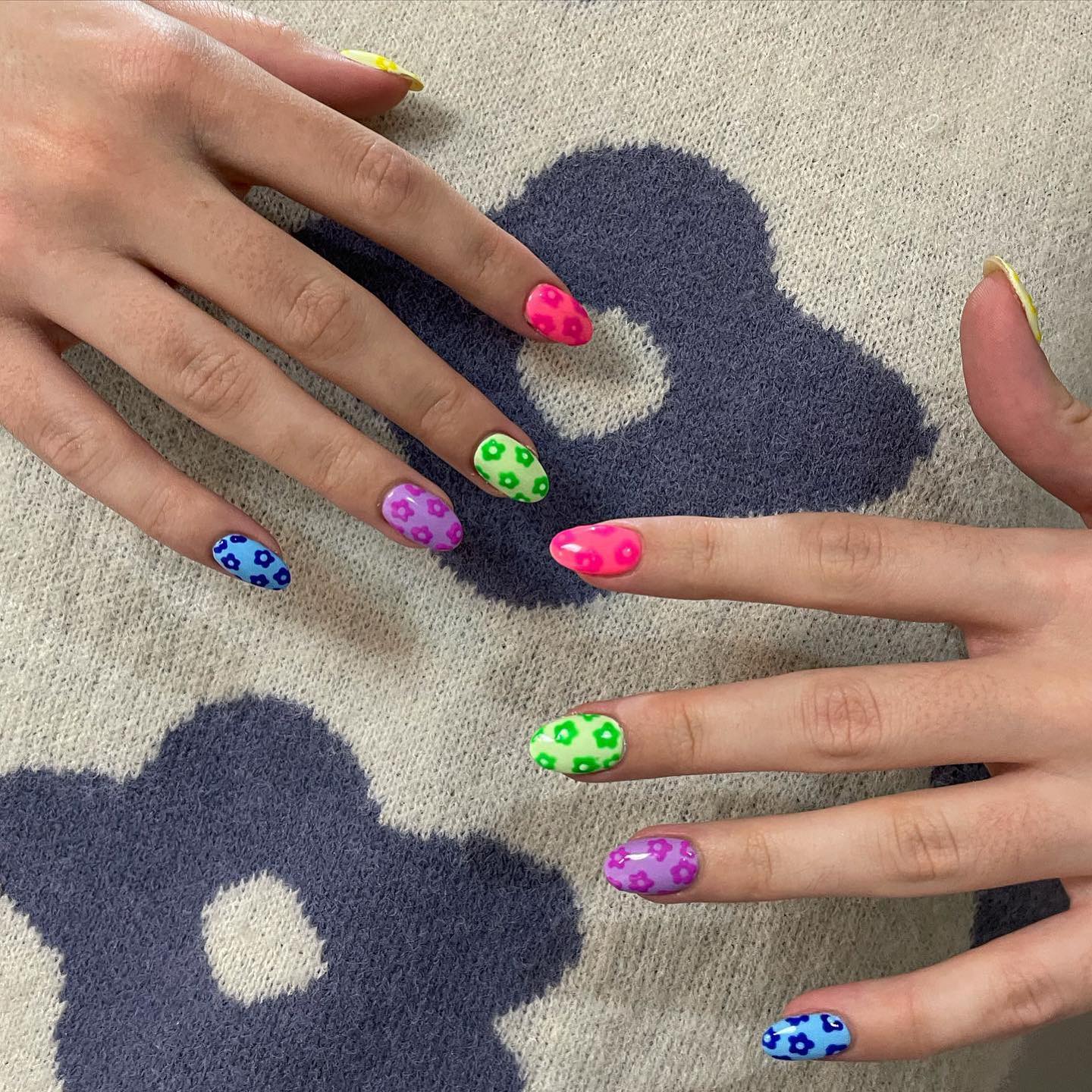Top Manicurists: The Best Nail Designs of 2023 That Put Happiness At Your  Fingertips