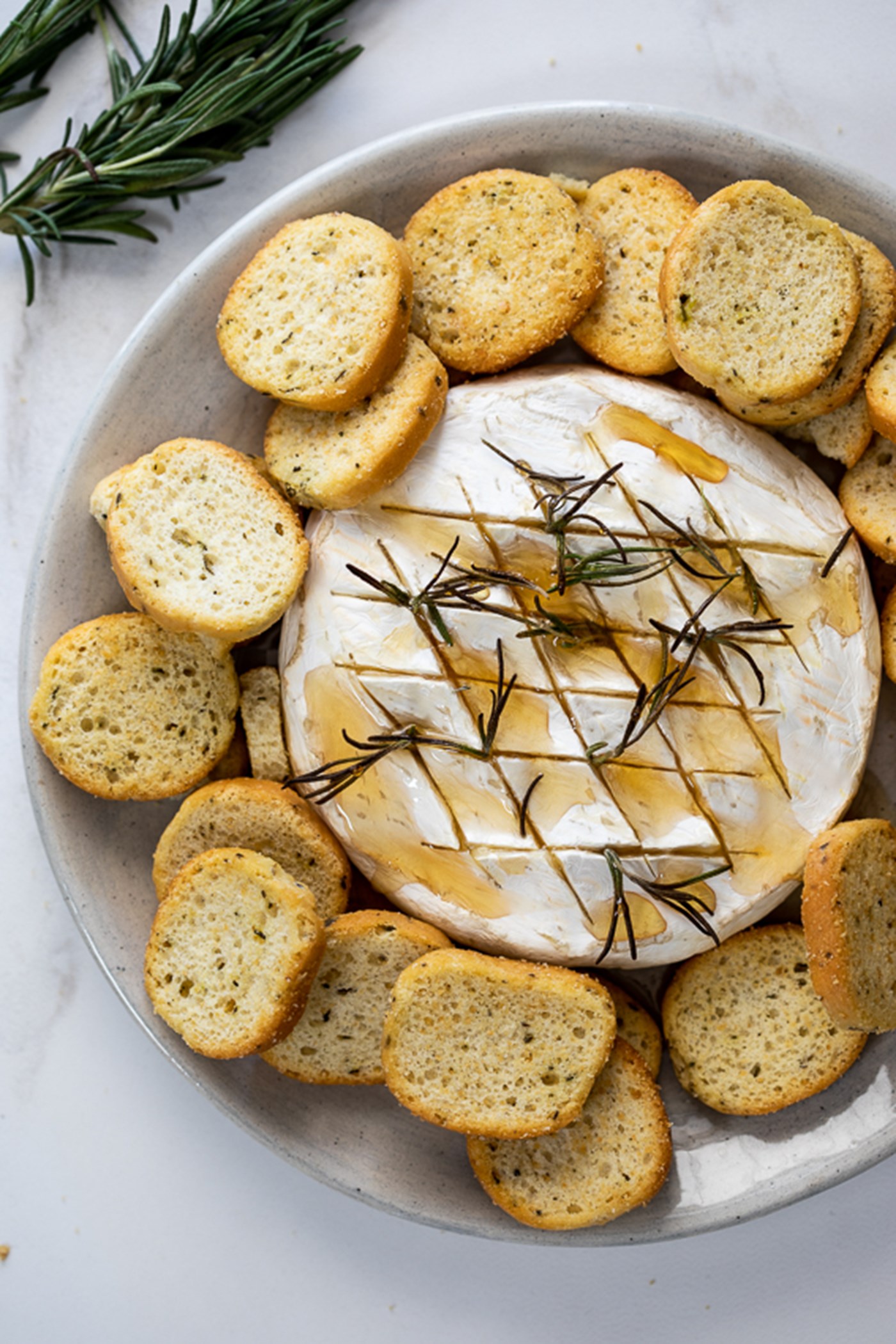 Easy Baked Brie, Simply Delicious Food
