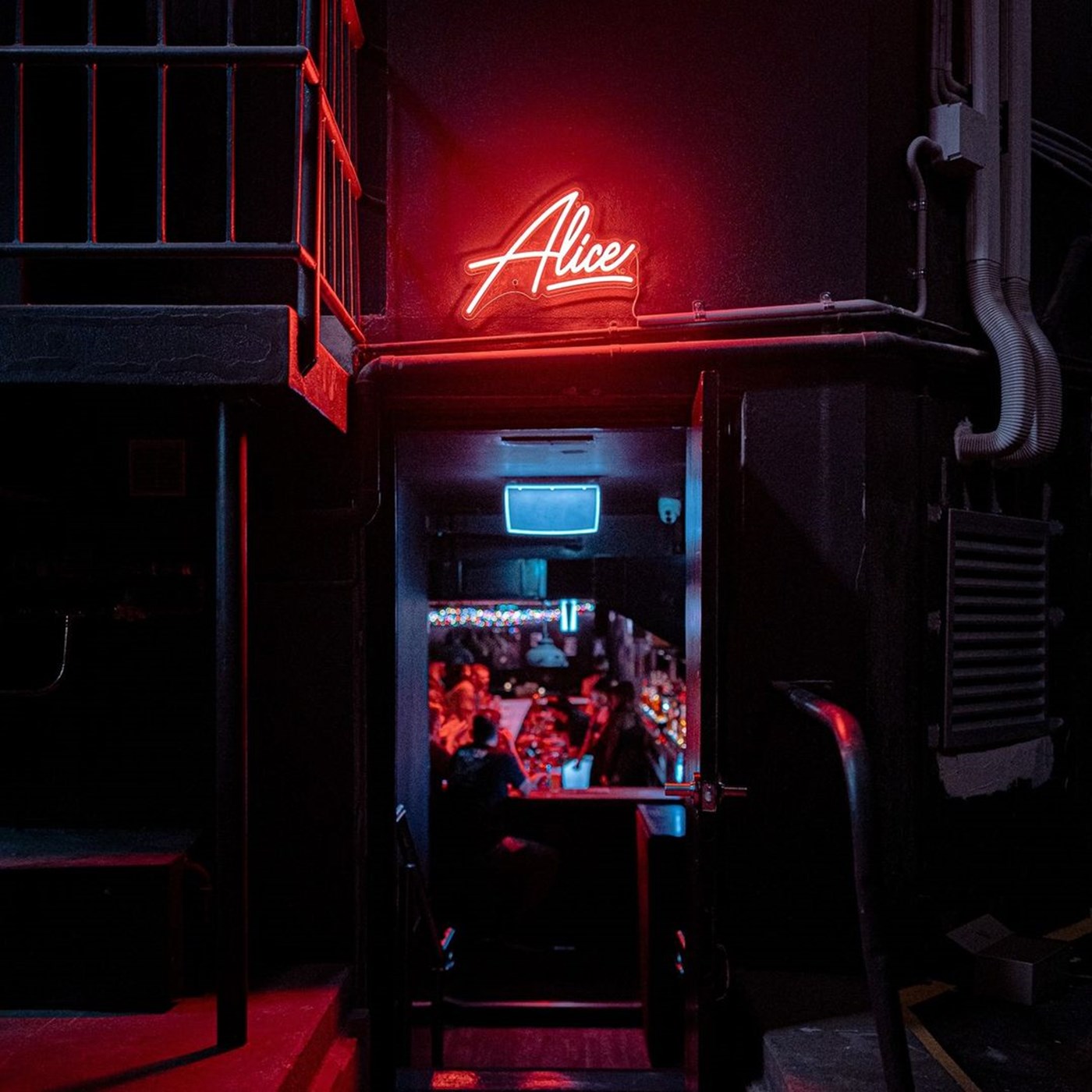 Alice Bar