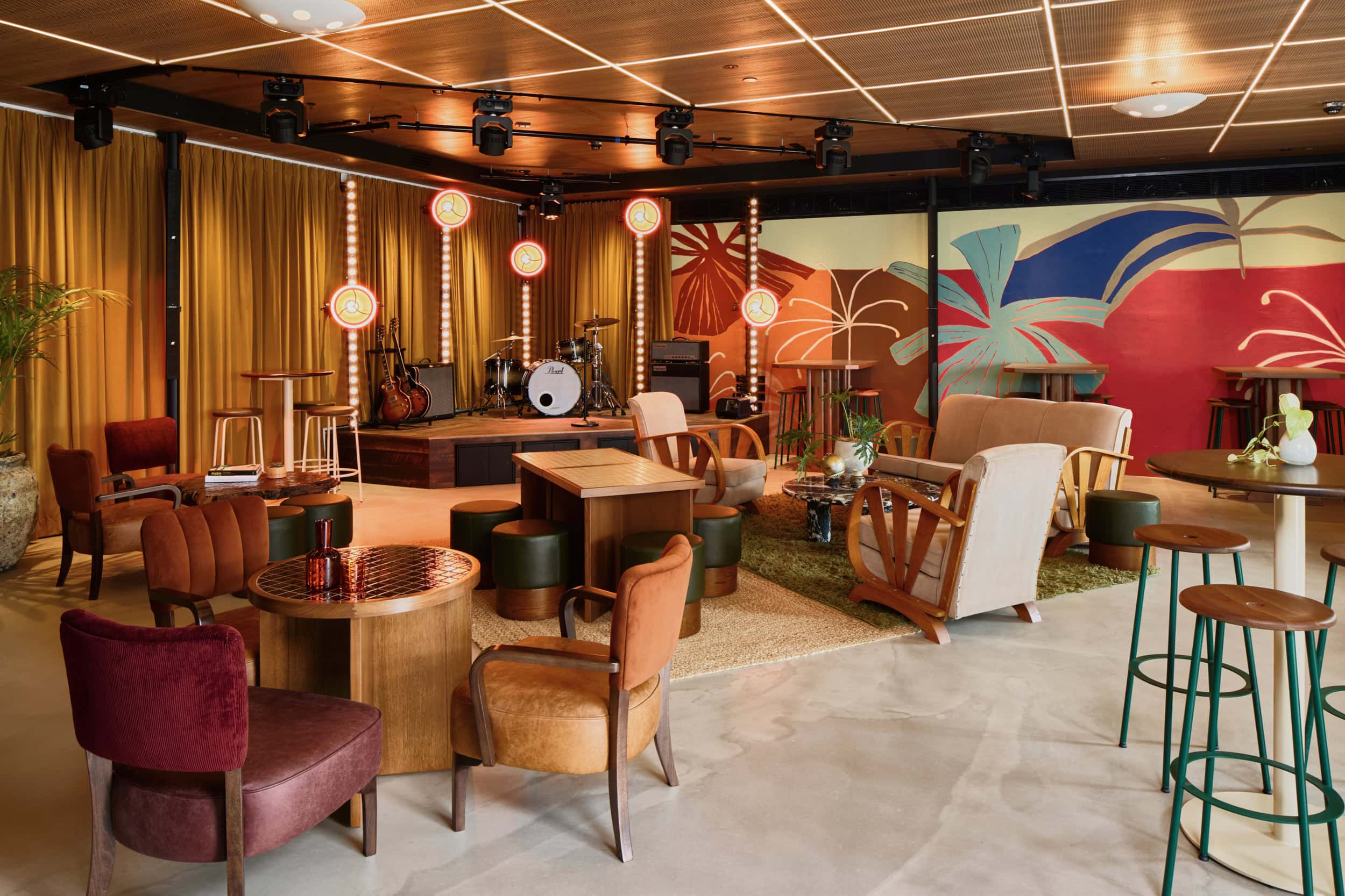 Bombies Harbord Hotel