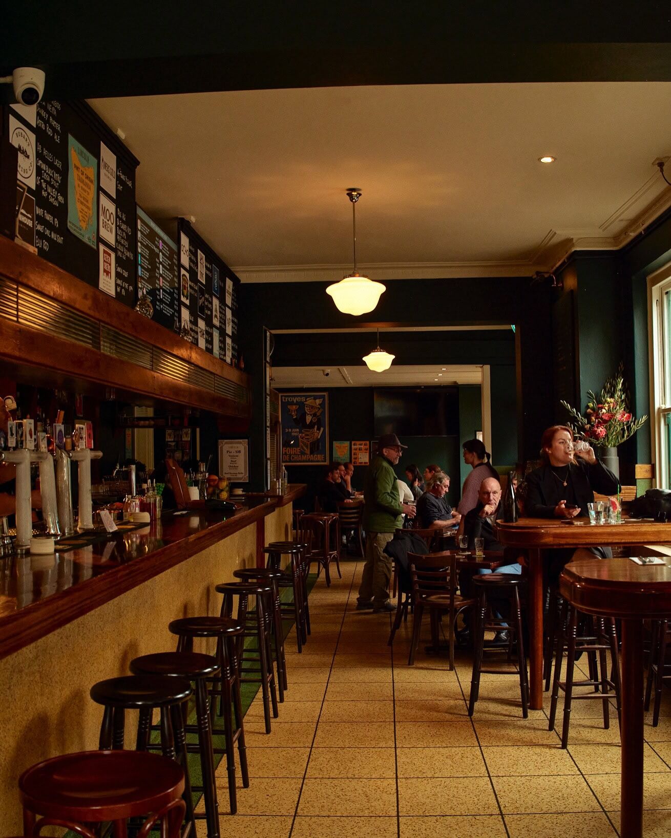 Laburnum Pub The Best Pubs in Melbourne CBD | Sitchu Melbourne
