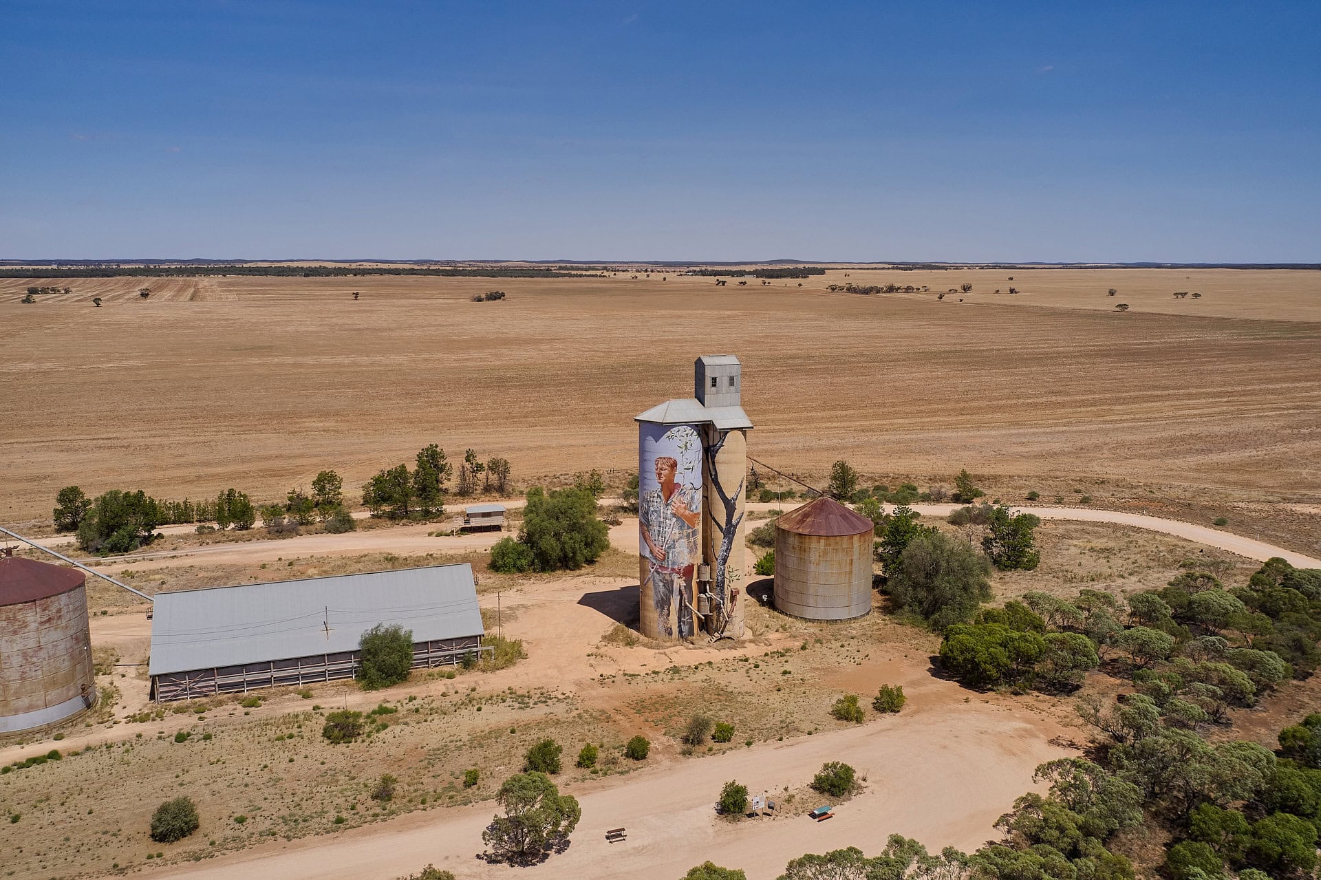 silo art trail victoria bucket list experiences