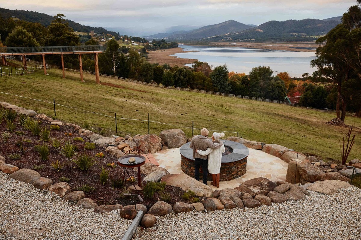 Alto Franklin luxury accommodation with sweeping Huon Valley views in southern Tasmania.
