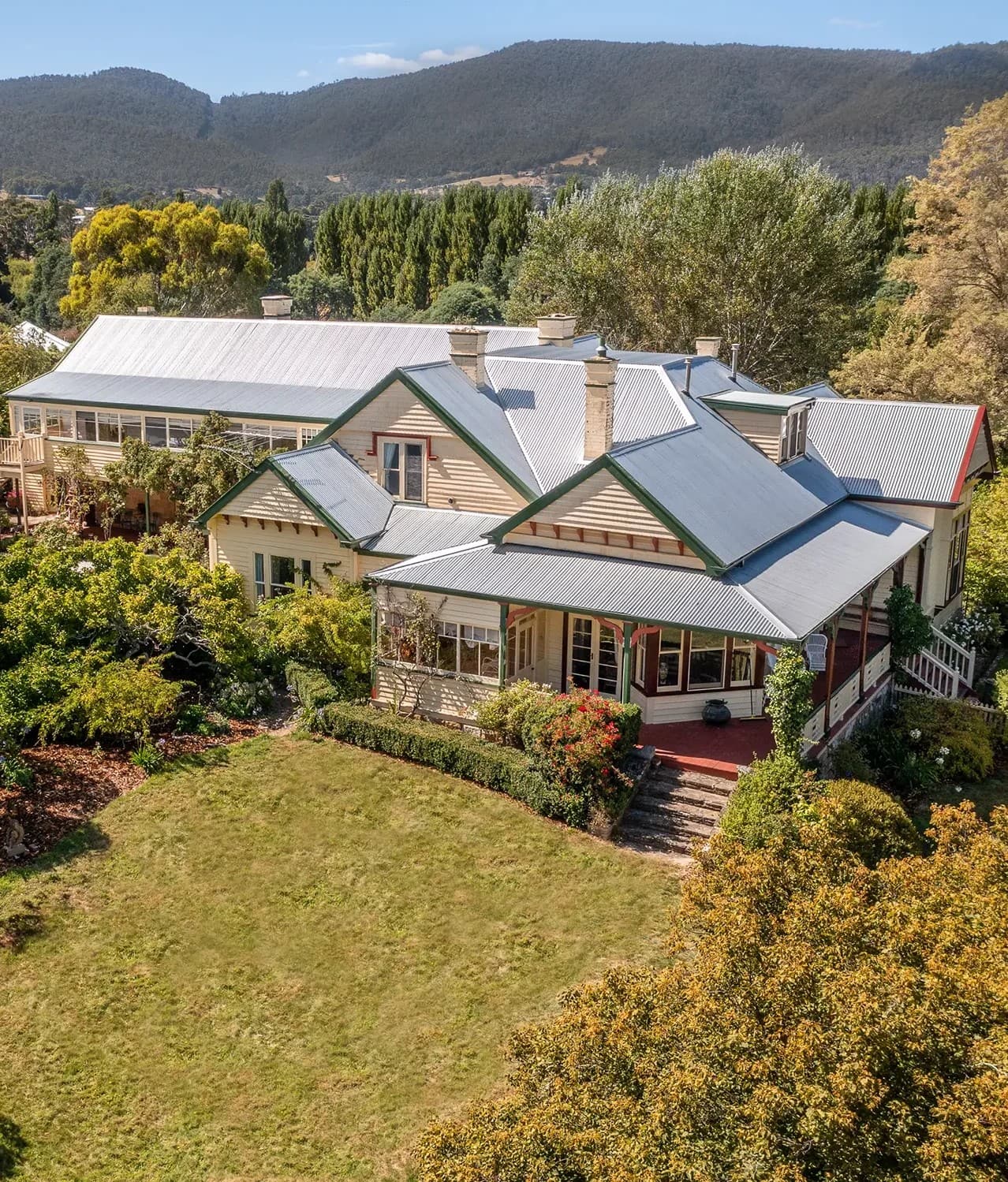 Clifton Homestead Ranelagh Huon Valley Accommodation Tasmania (1)