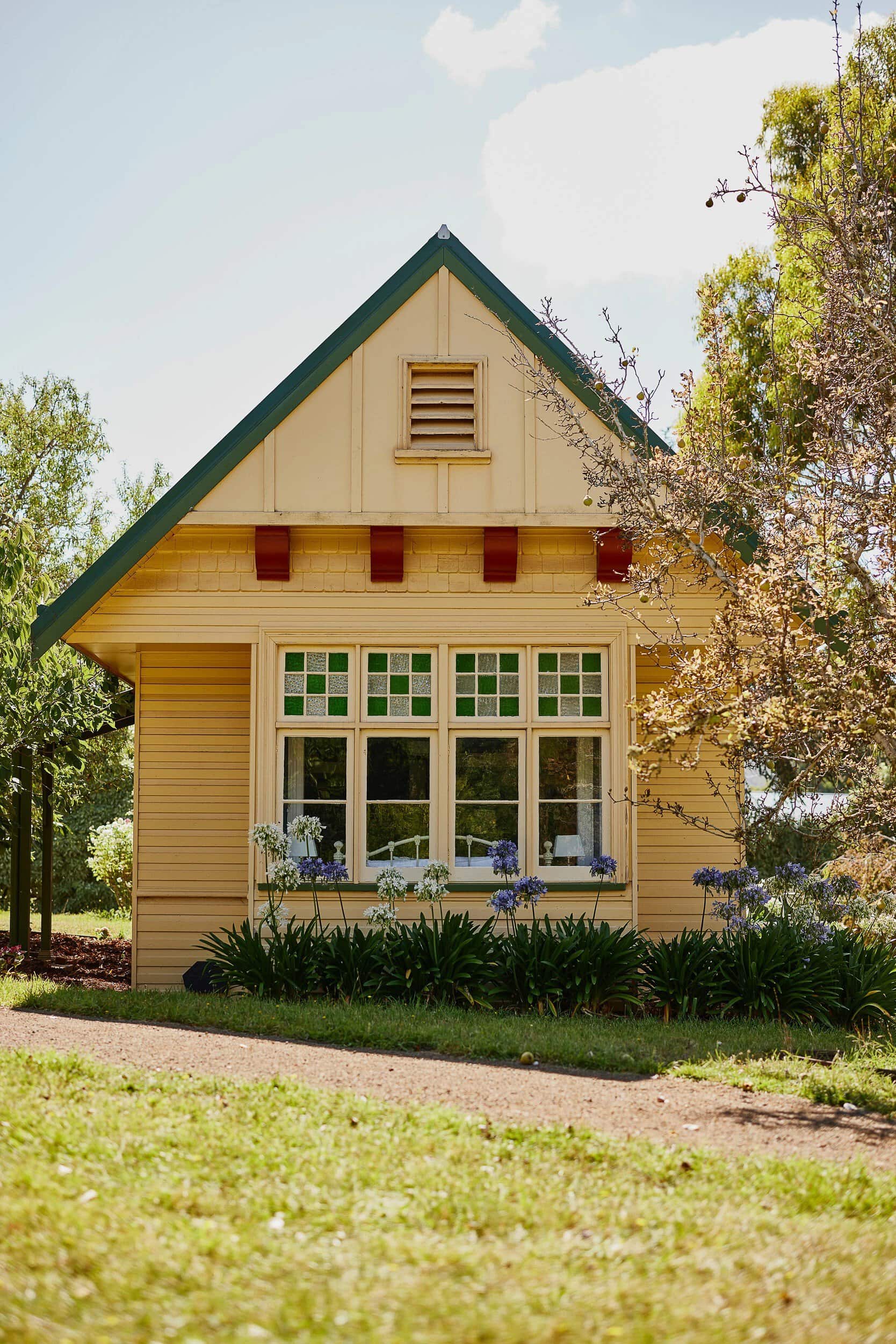 Clifton Homestead Ranelagh Huon Valley Accommodation Tasmania (1)