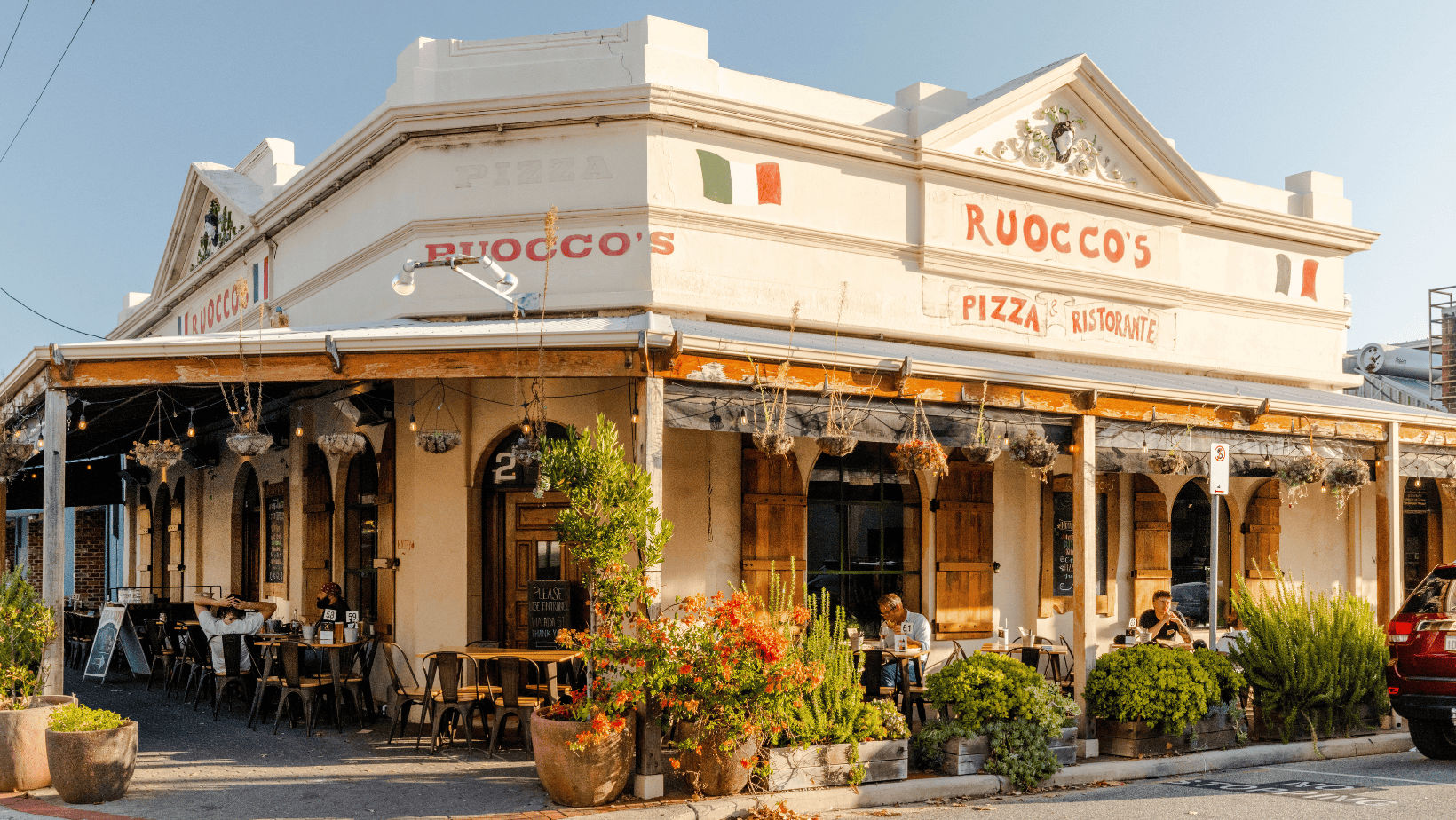 Ruoccos Pizzeria E Ristorante