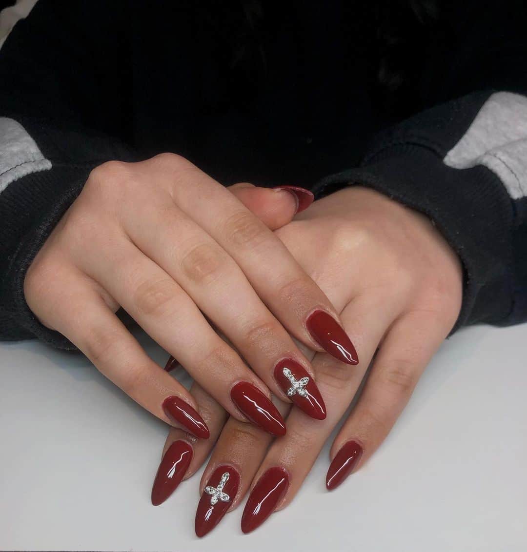 Cherry Red Nails (Image credit:  @jwnailsmelb)