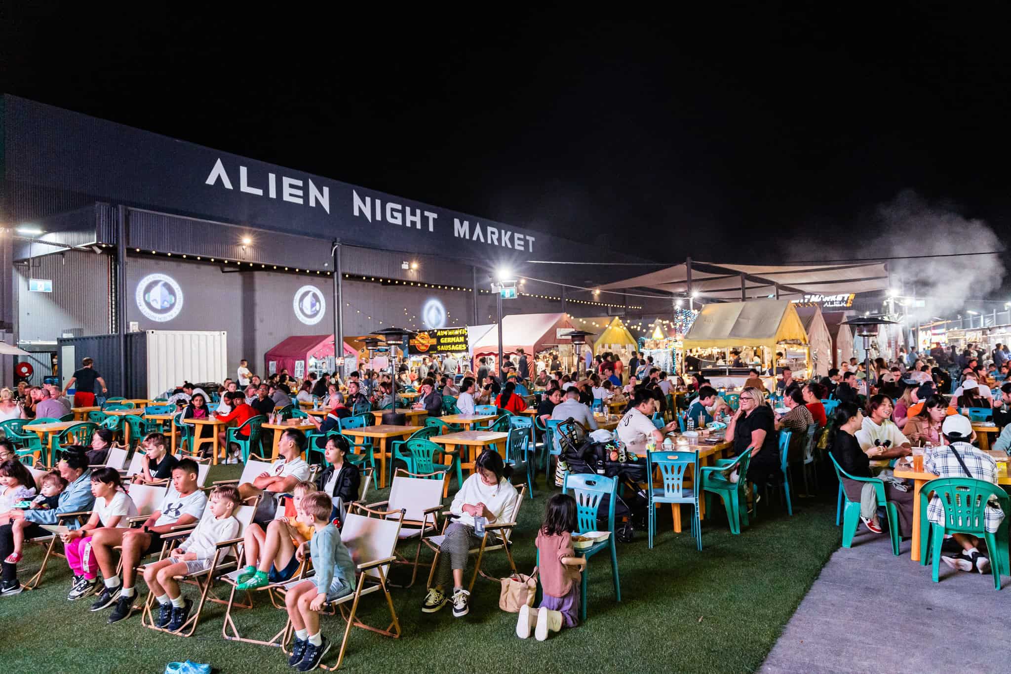 Alien Night Market