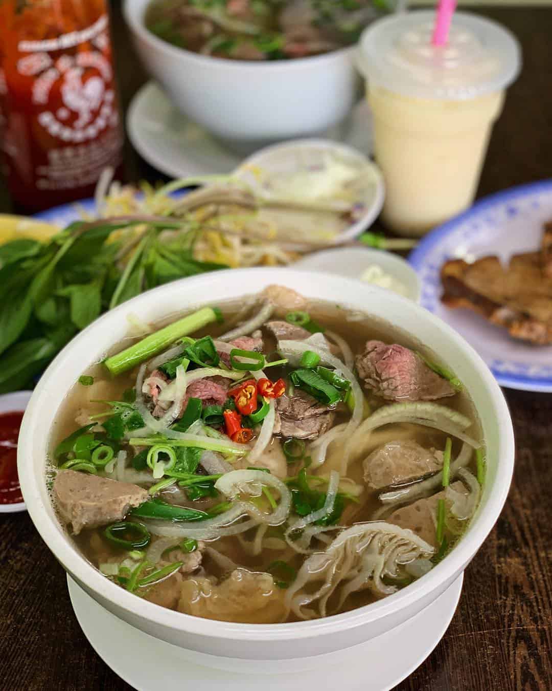 Pho Hong Tam (Image credit: insta @olieatsnomnom)