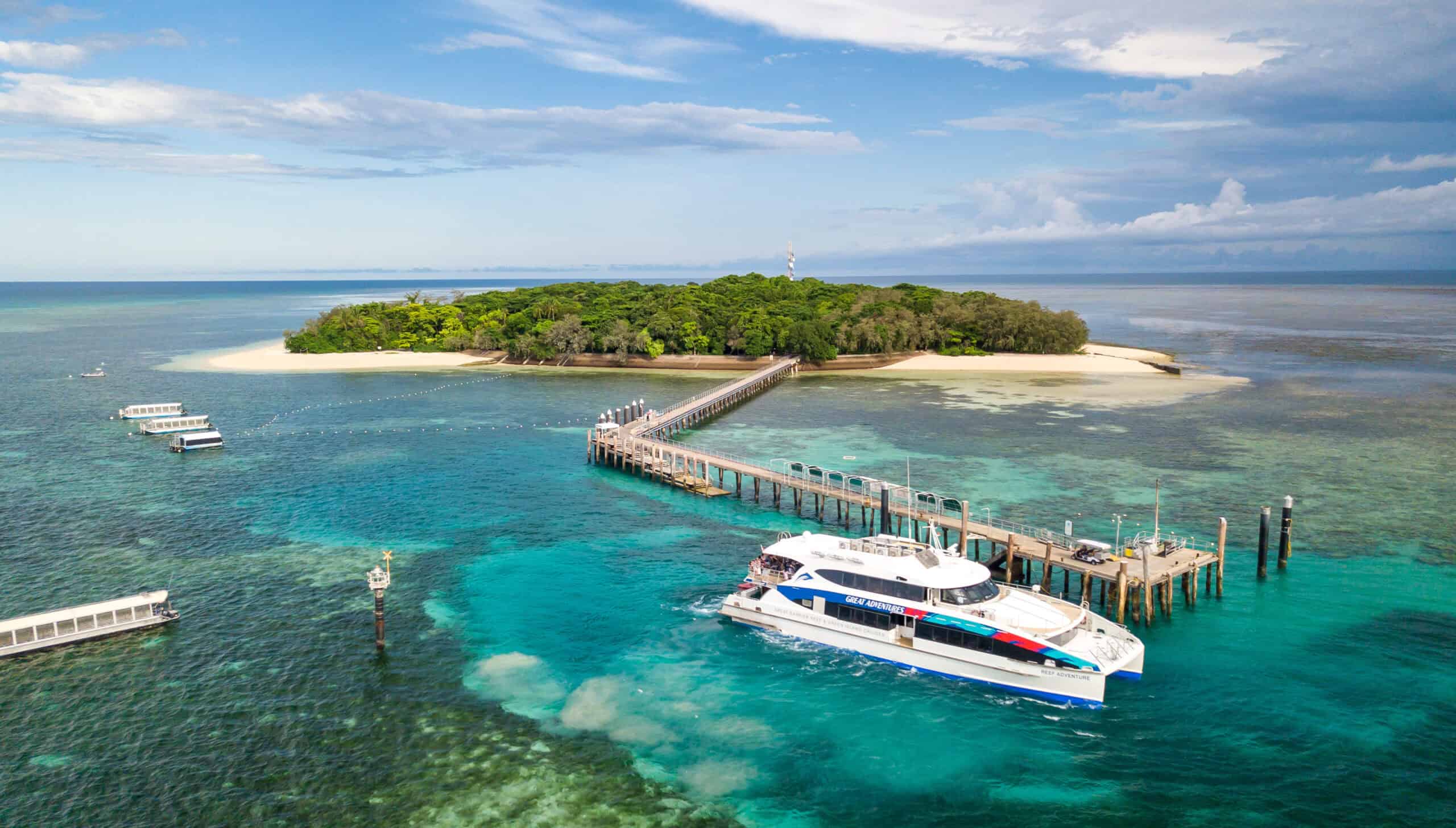 Quicksilver Cruises (Photo credit: Tourism Tropical North Queensland)