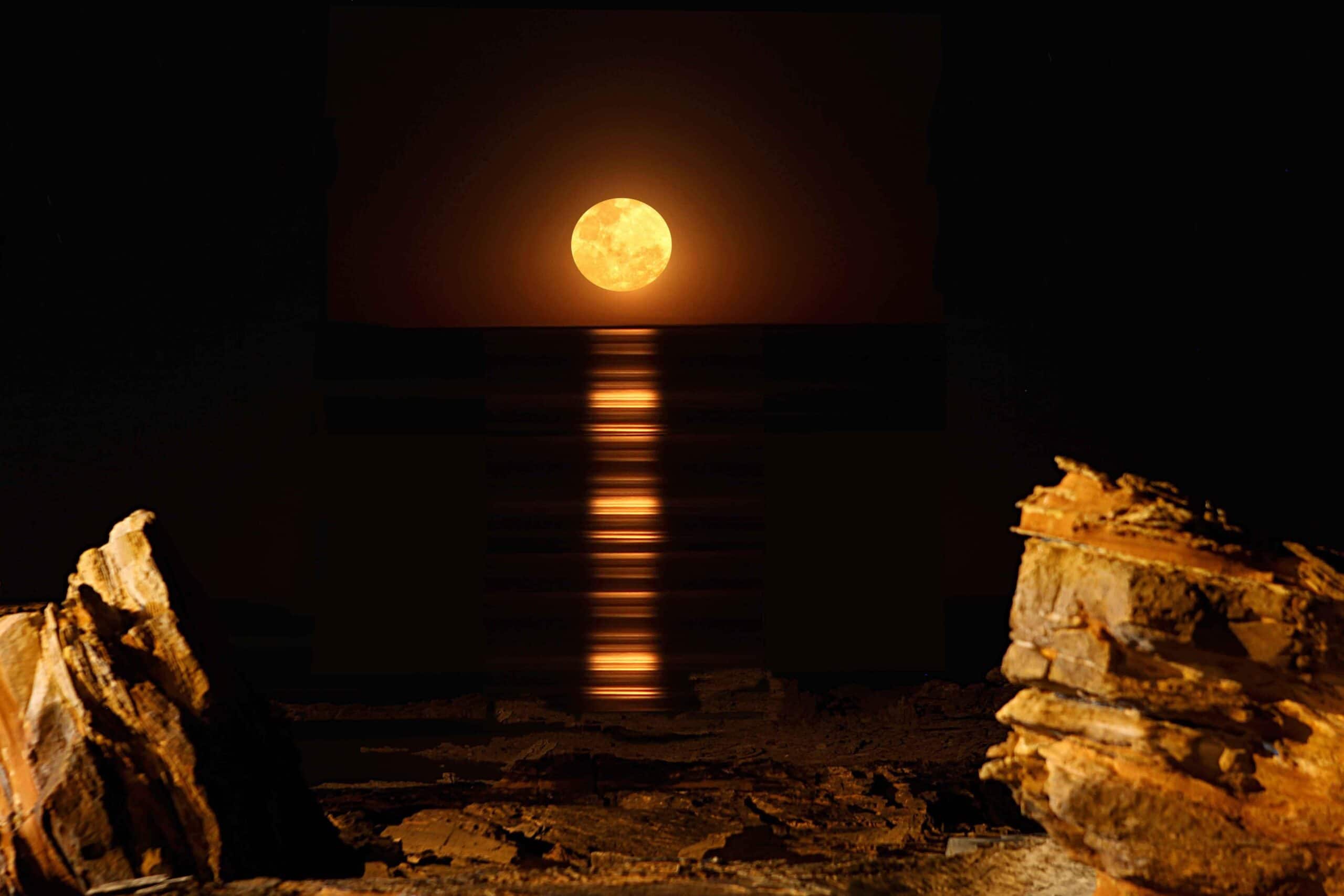 Staircase to the Moon (Image Credit: Visit Broome/Norm Stephens)