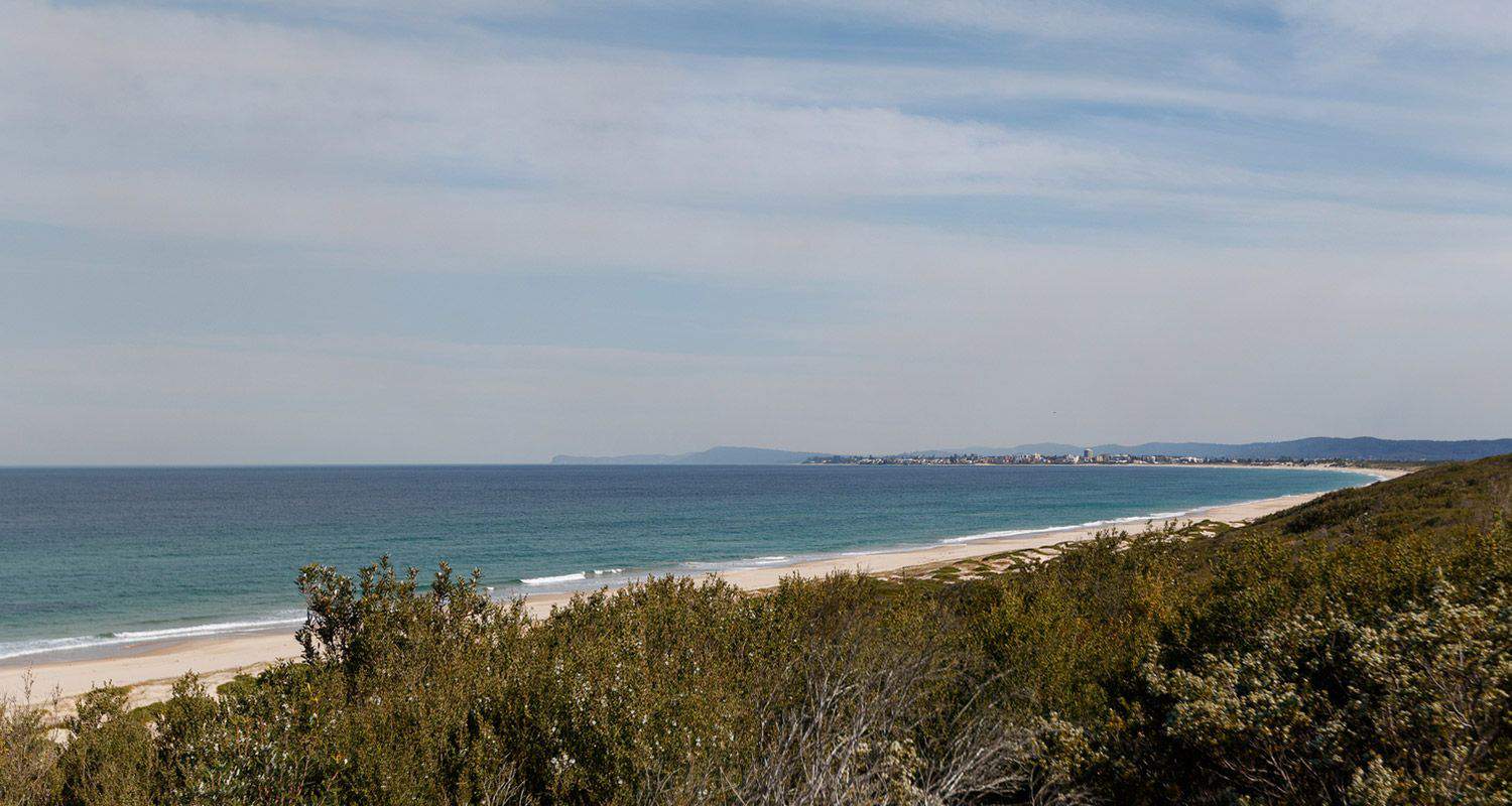 Bateau Bay Beach 