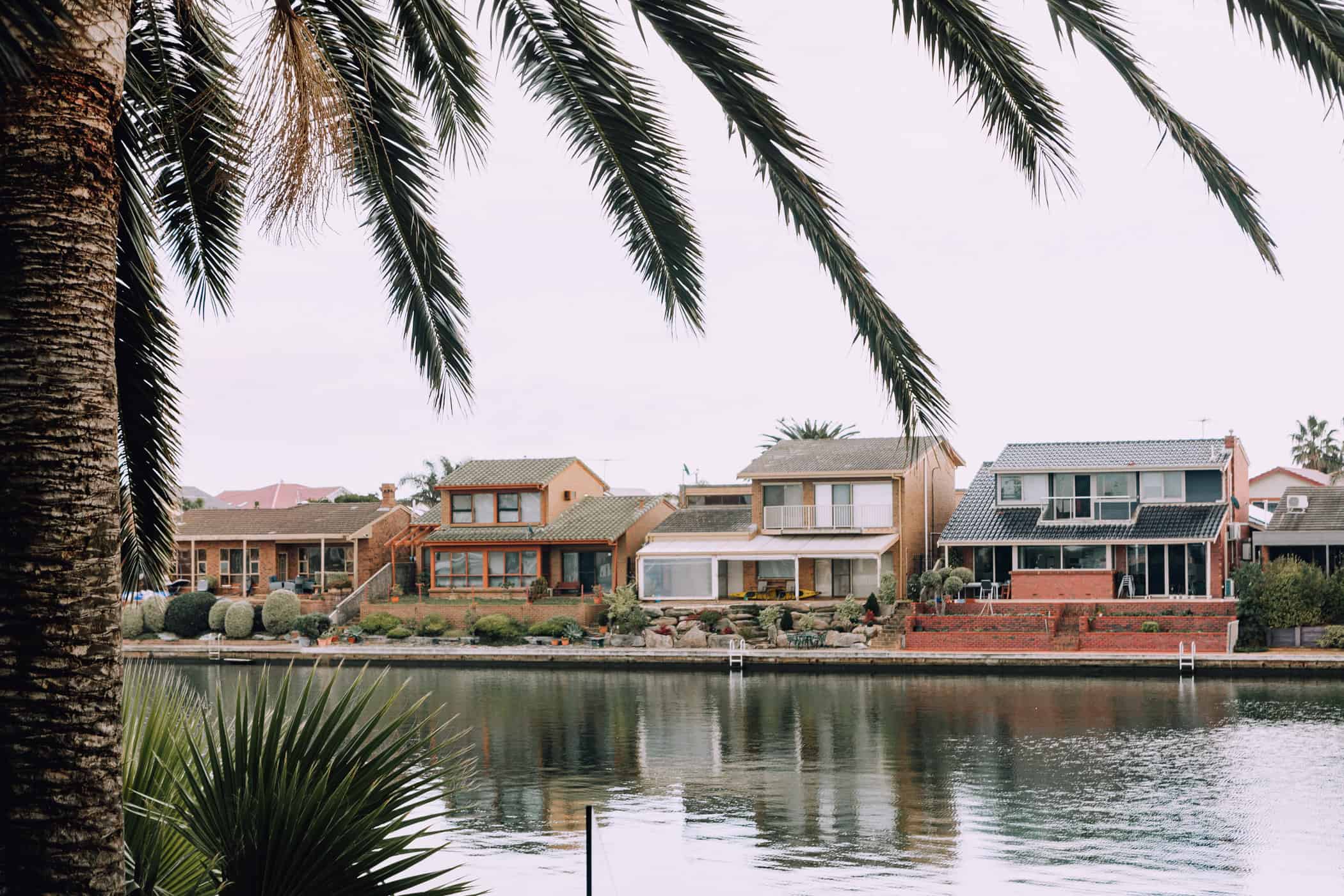 best suburbs to live in adelaide west lakes