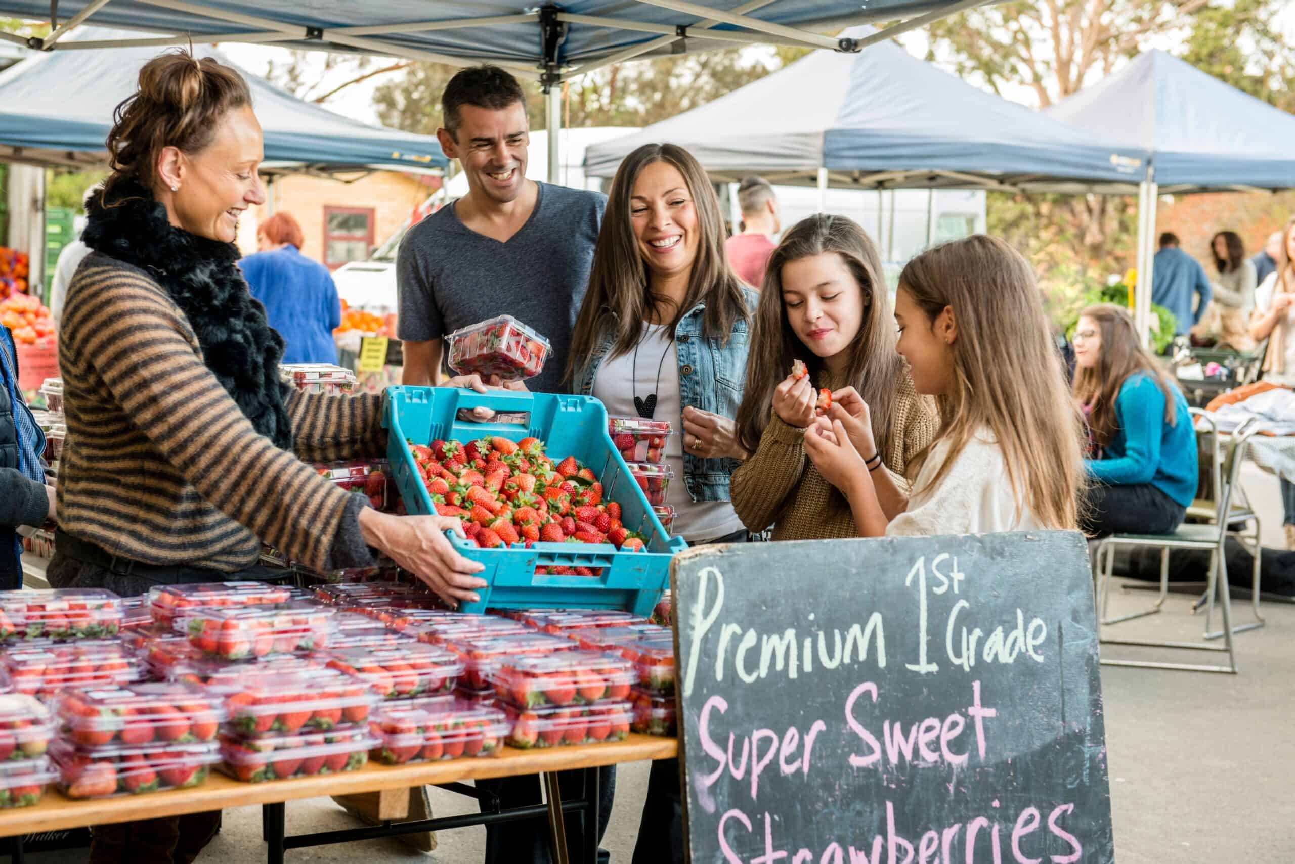 a fmaily at the barossa farmers market angastan