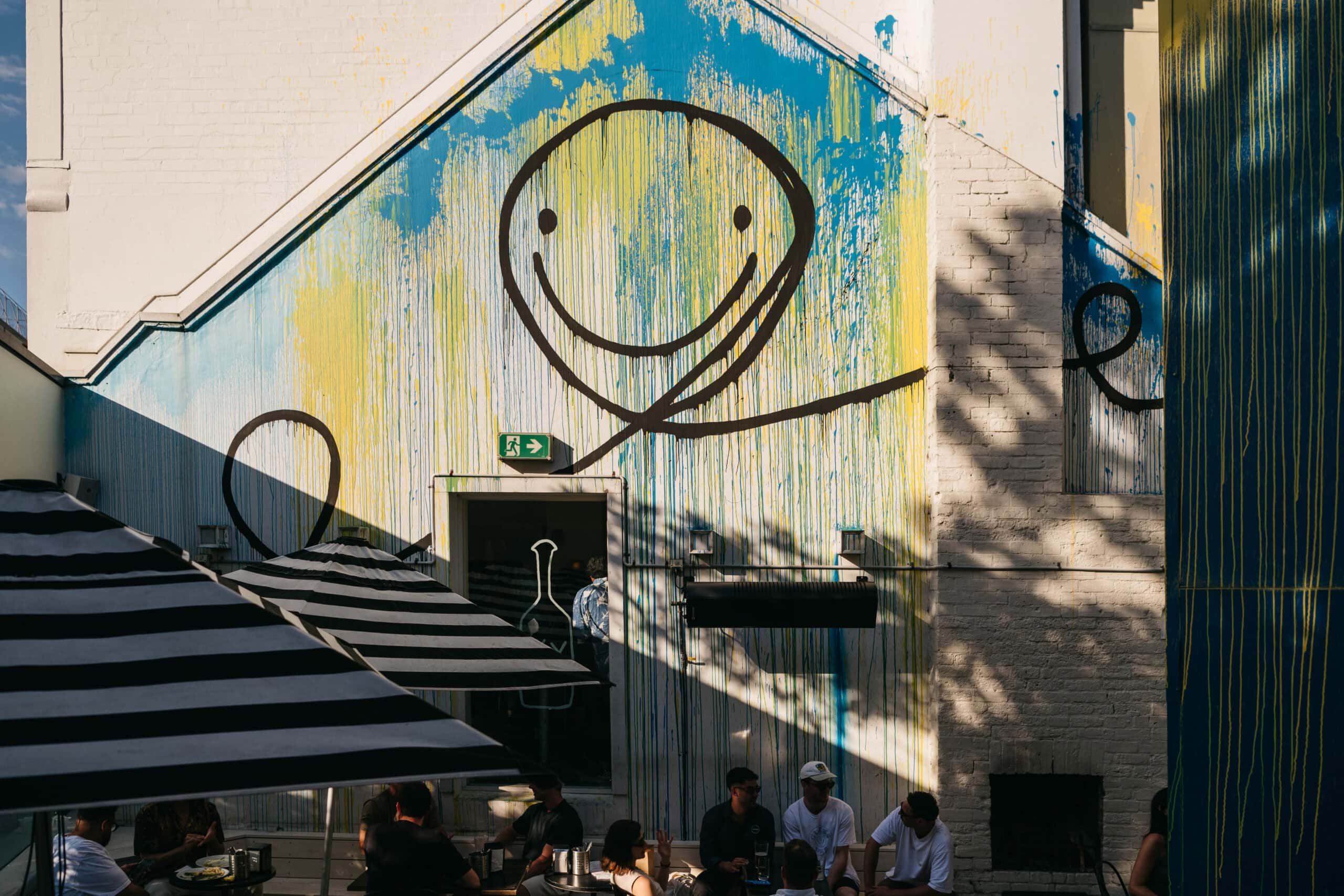 241213-TheDolphin-Venue-People-Pizza-0016