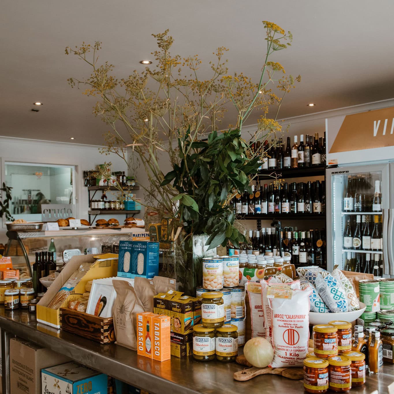 Crudo Wine & Provisions Lakes Entrance Interiors
