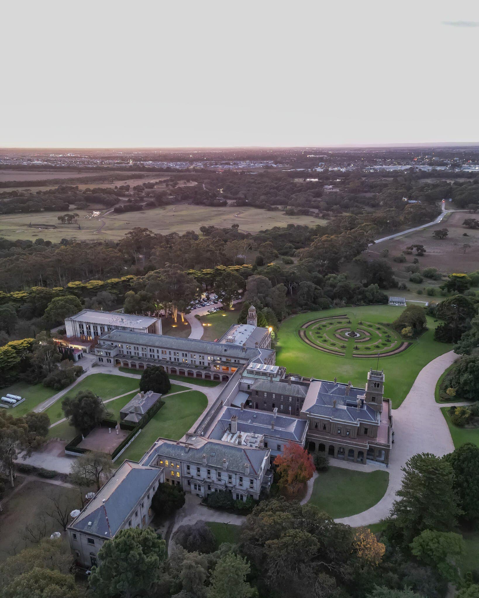 Lancemore Mansion Hotel at Werribee Park with heritage accommodation, L.M. Spa and pregnancy massage for a babymoon near Melbourne.