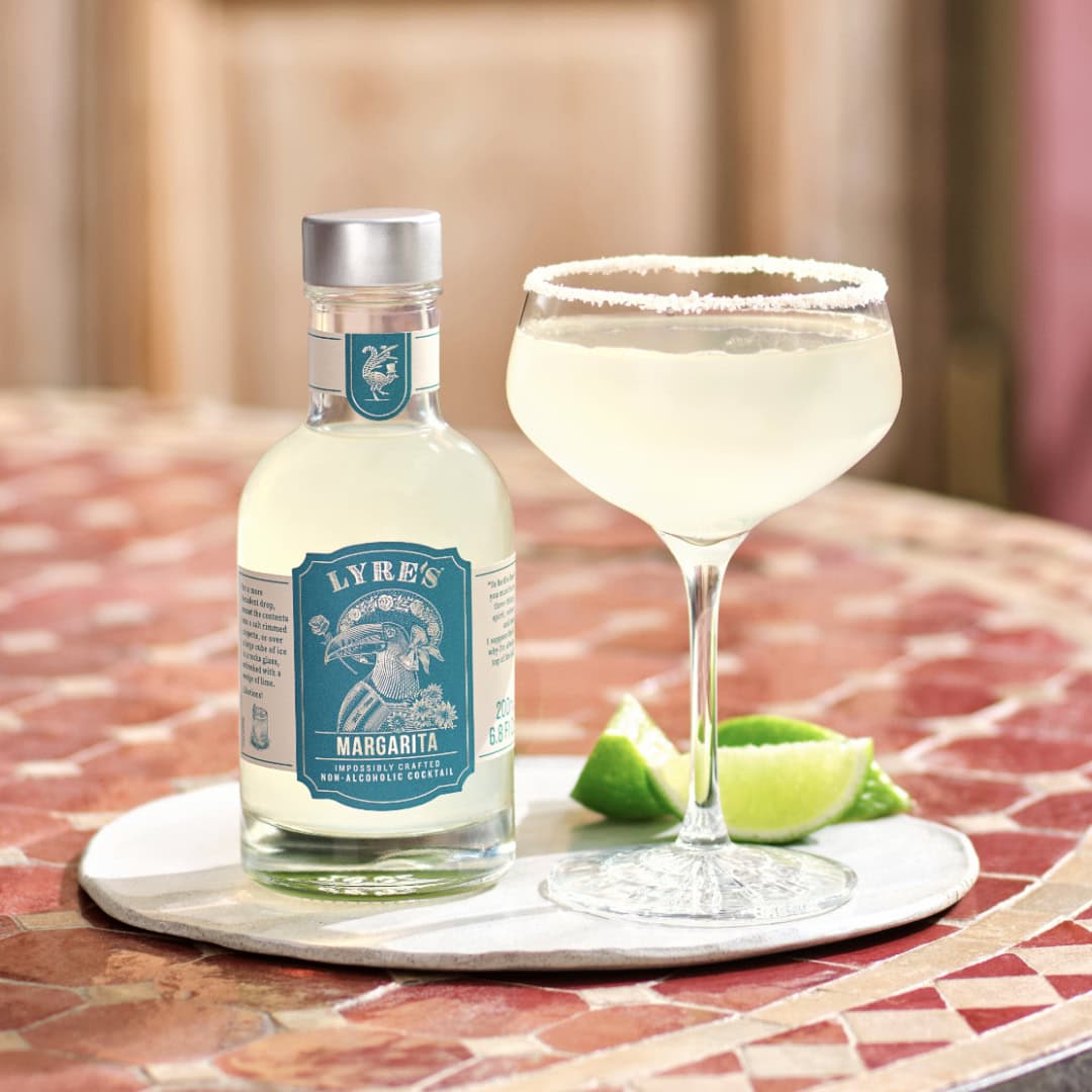 Lyres Non alcoholic cocktail dry july melbourne