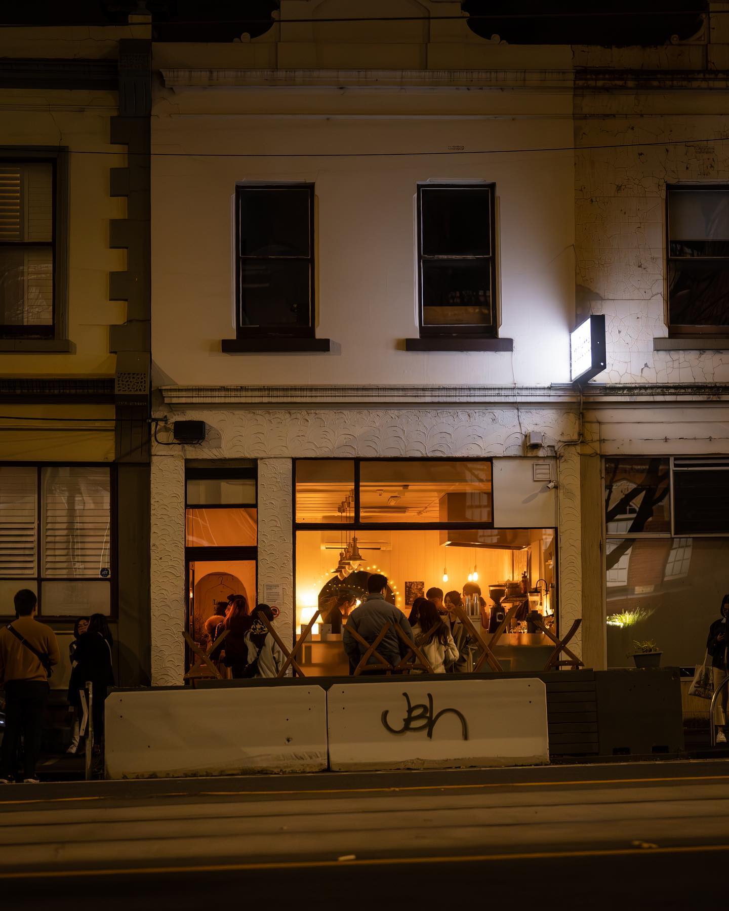 palette at night (6)