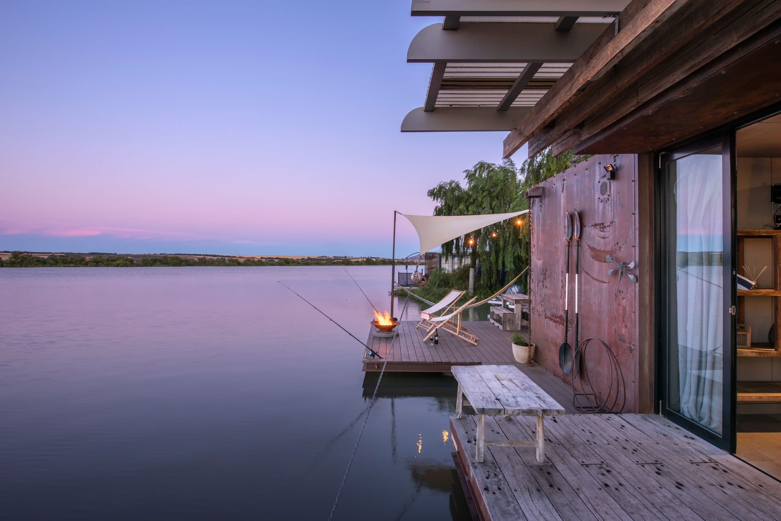 Bill's Boathouse on Murray River.