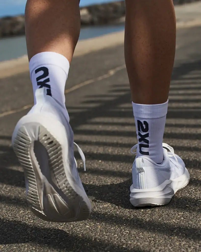 2XU VECTR Light Cushion Crew Socks 