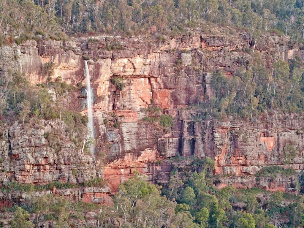 dandongadale falls visit victoria lake cobbler walking track