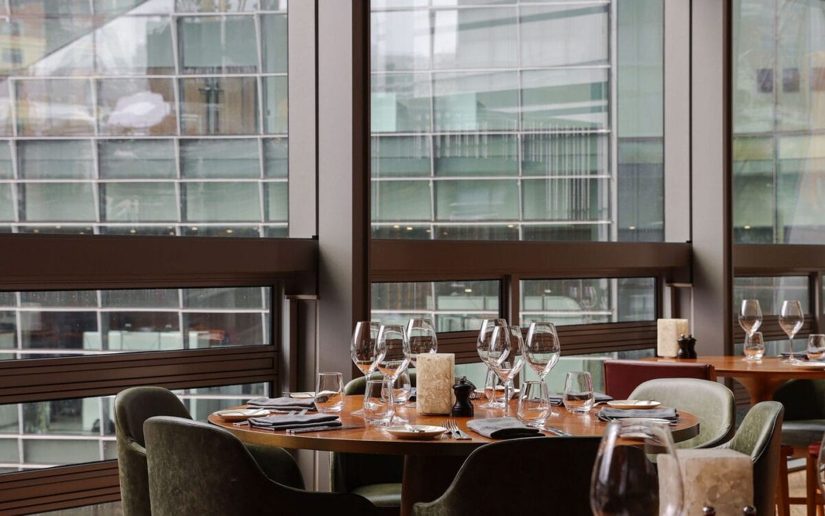 Sydney’s Most Glamorous Hotel Night Still Exists