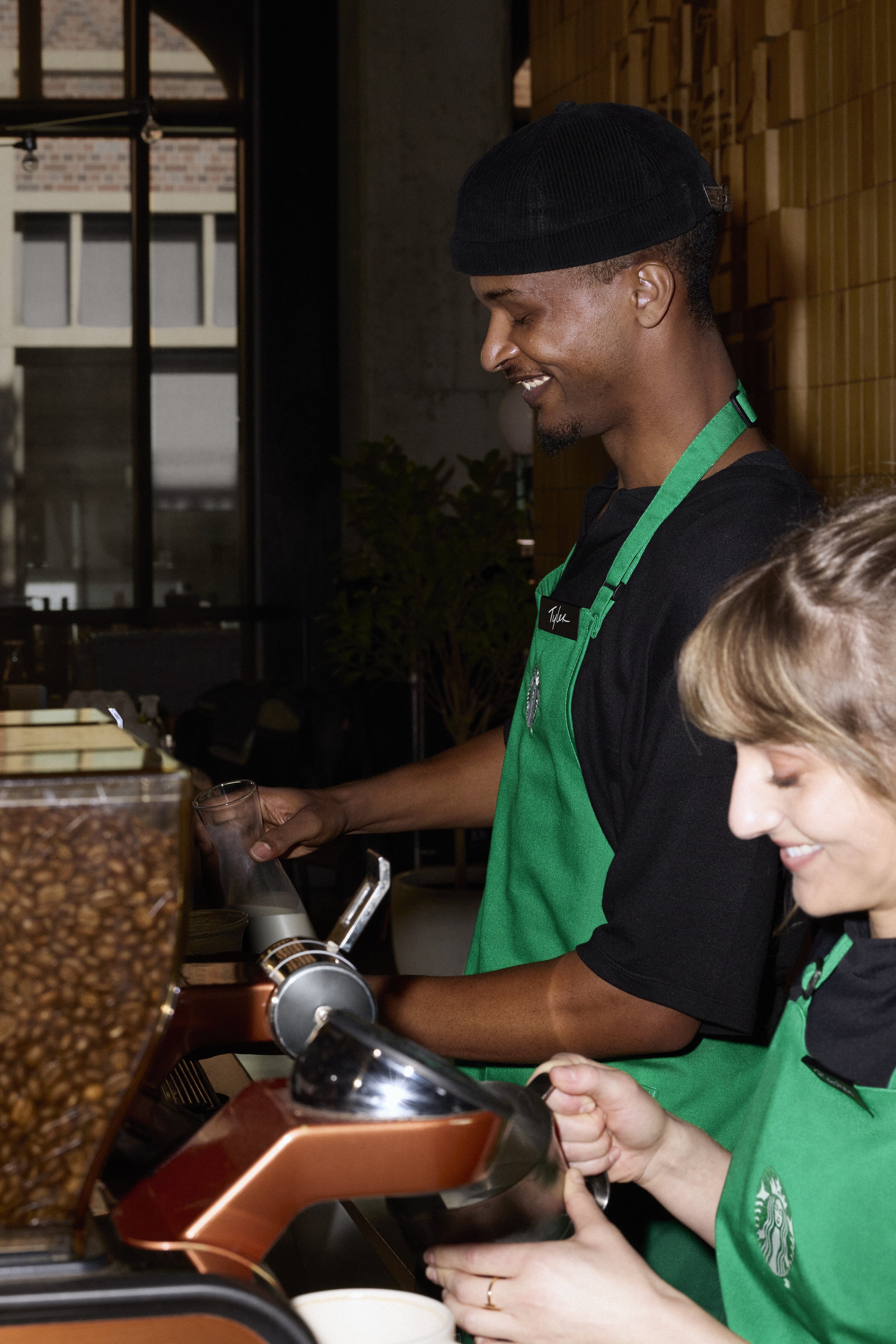 20250105_JEREMYLIEBMAN_STARBUCKS_LIFESTYLE_20250105_STARBUCKS_JLIEBMAN_LIFESTYLE_FLAT_WHITE_HOT_BLACK_COFFEE_SHOT_4_0965