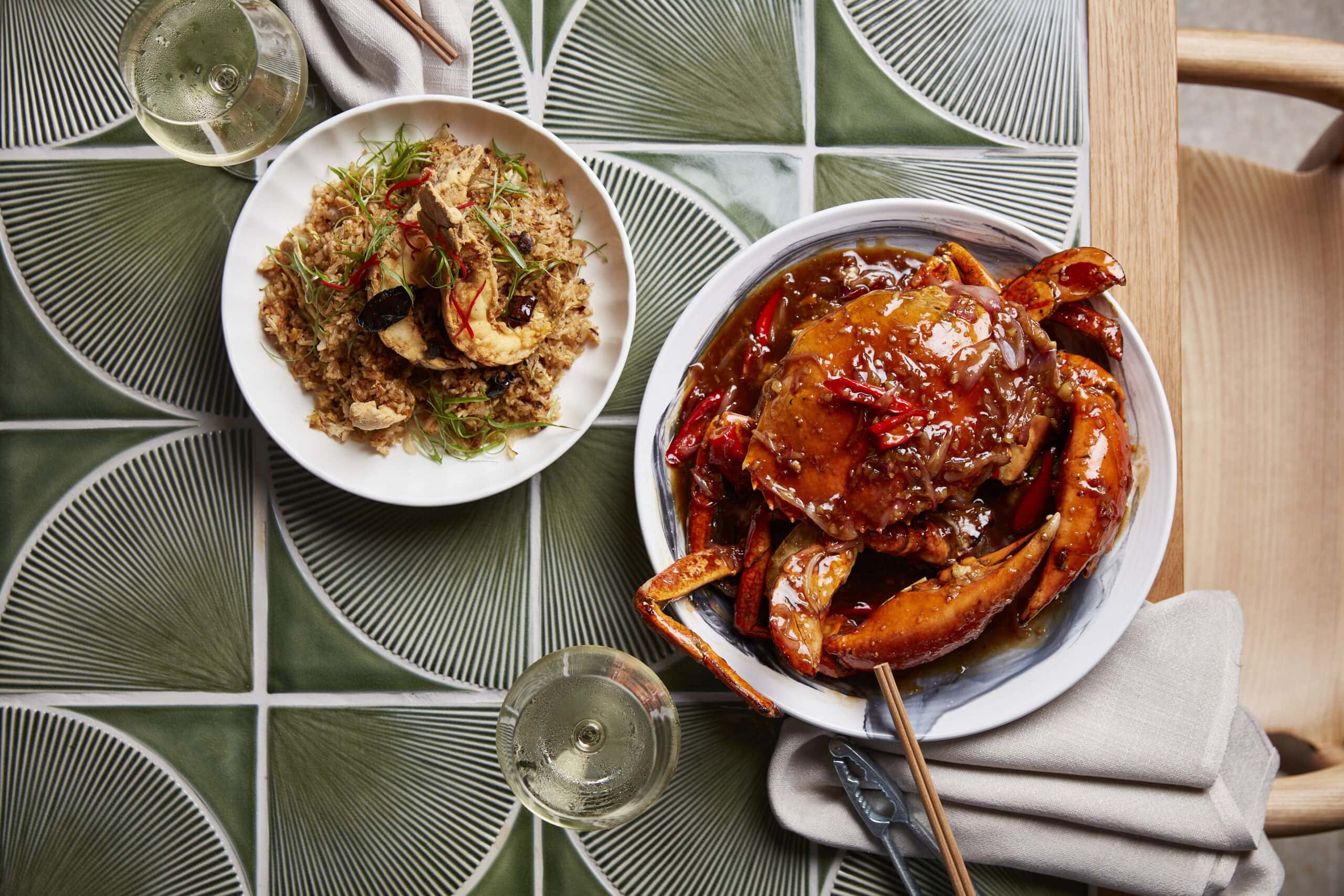 Live mud crab with tamarind and chilli sauce at Lua Pyrmont Sydney
