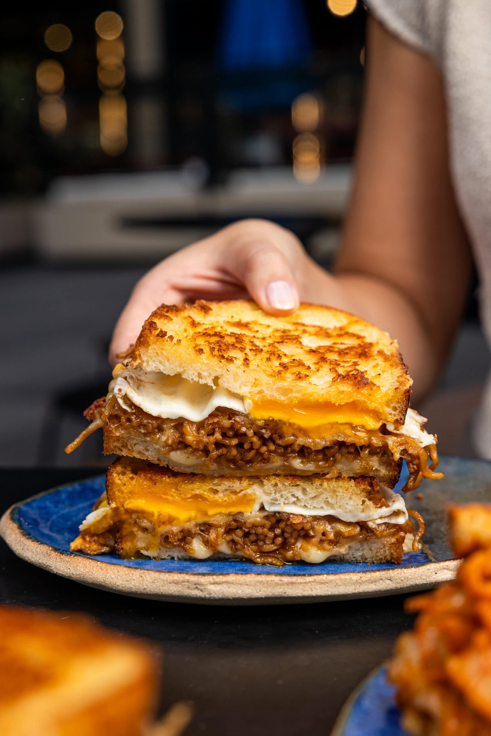 dutch smuggler mie goreng toastie