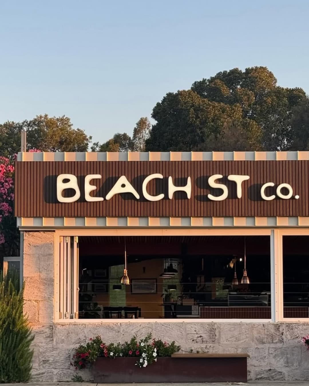 Beach St co exterior