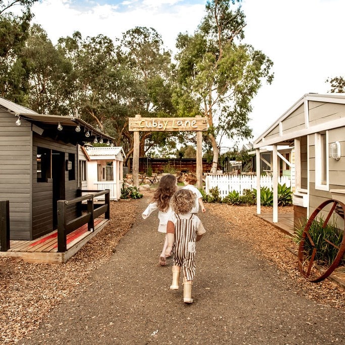 Exterior Cubby Lane, 11 Acre Farm