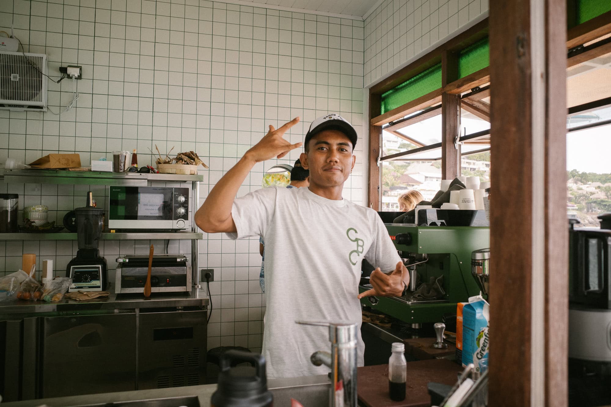 Barista at Cobra Beach Cafe in Nusa Lembongan