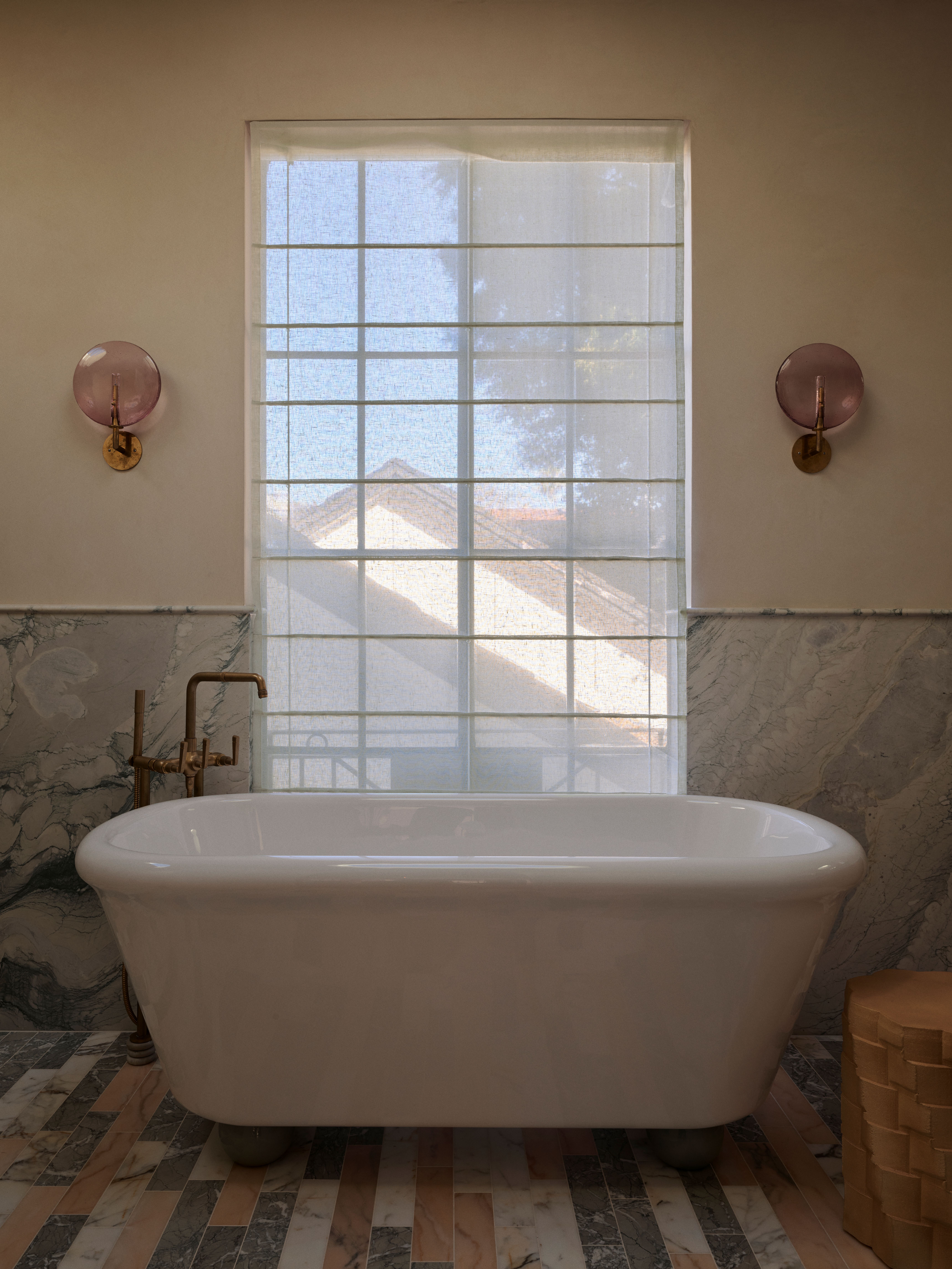 home tour issue 10 2026 bathtub