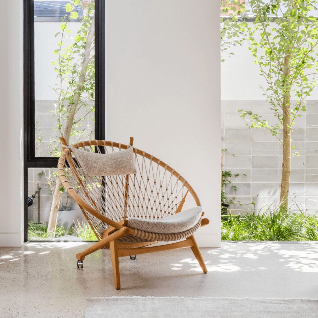 Great Dane Furnitre PP130 Circle Chair