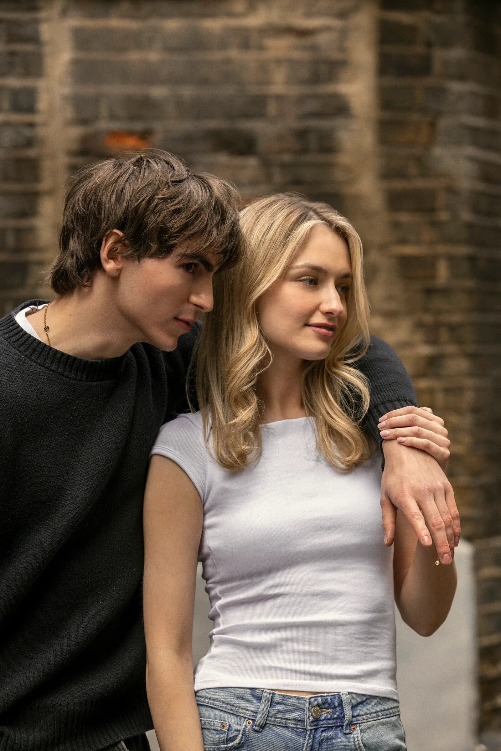 Sophie McGibbon as Aoife Molloy and James O'Donoghue as Joey Lynch in Prime Video Boys of Tommen