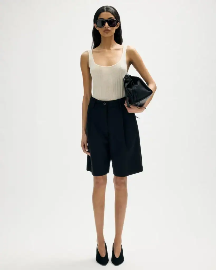 Minima Esenciales Ise Tailored Bermuda Shorts