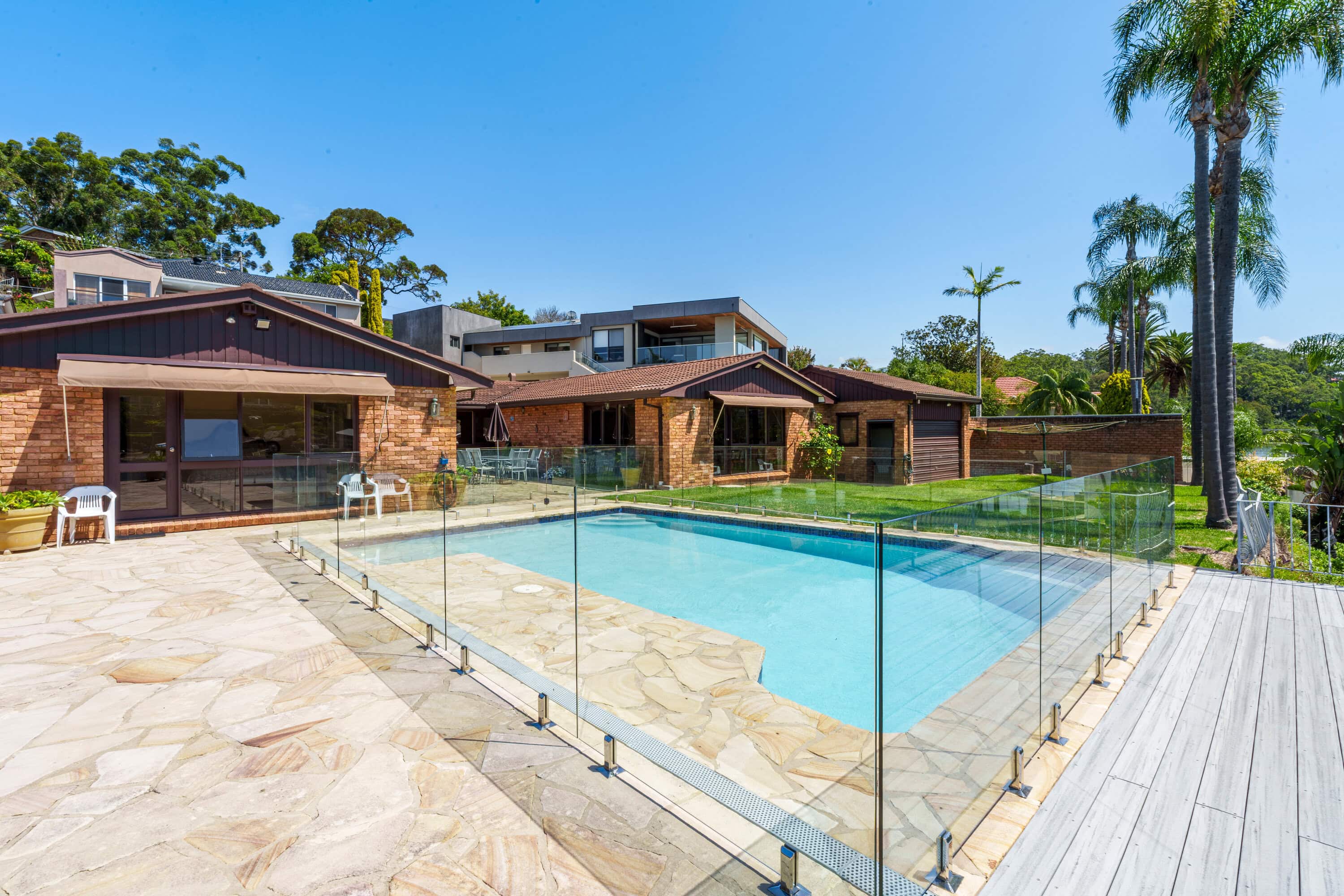 Swimming Pool To House