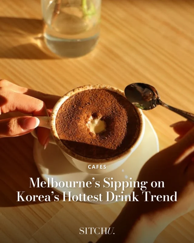 Doughnut lattes do exist — and they’re as dreamy as they sound! Bottari’s viral sips come topped with caramel cream “doughnuts” & pair perfectly with chewy kkwabaegi. 🍩☕️

Tap the link in our bio for more new cafe finds you’ll love!