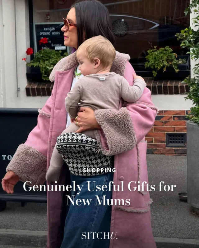 Got a new mum in your life who deserves a little pampering? Skip the scented candles and gift them something genuinely useful. 👶🏼⁠
⁠
From mums to mums, these are the gifts that will make their lives easier. Head to the link in our bio for the full edit. 👩‍👦